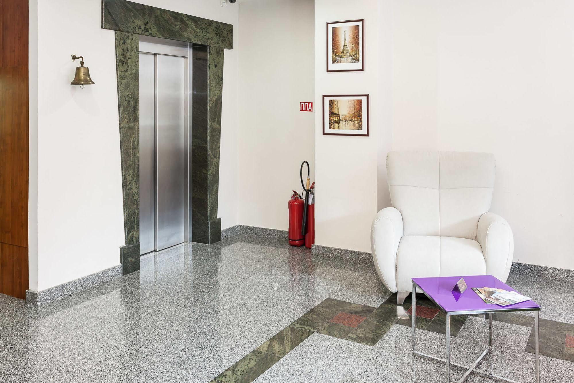 Modern Inn Boutique Hotel Skopje Extérieur photo