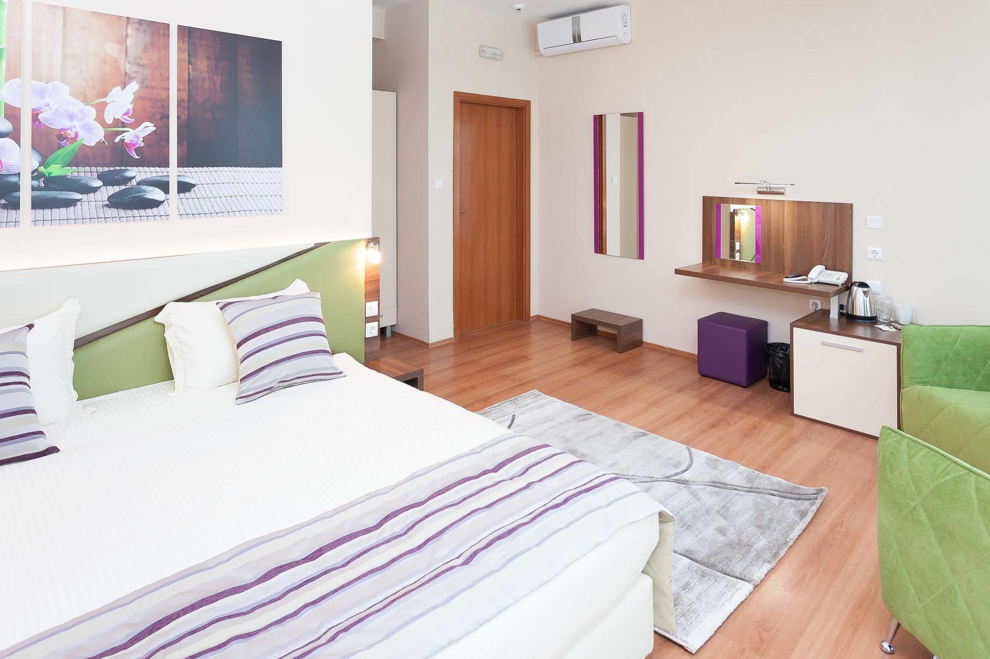 Modern Inn Boutique Hotel Skopje Extérieur photo