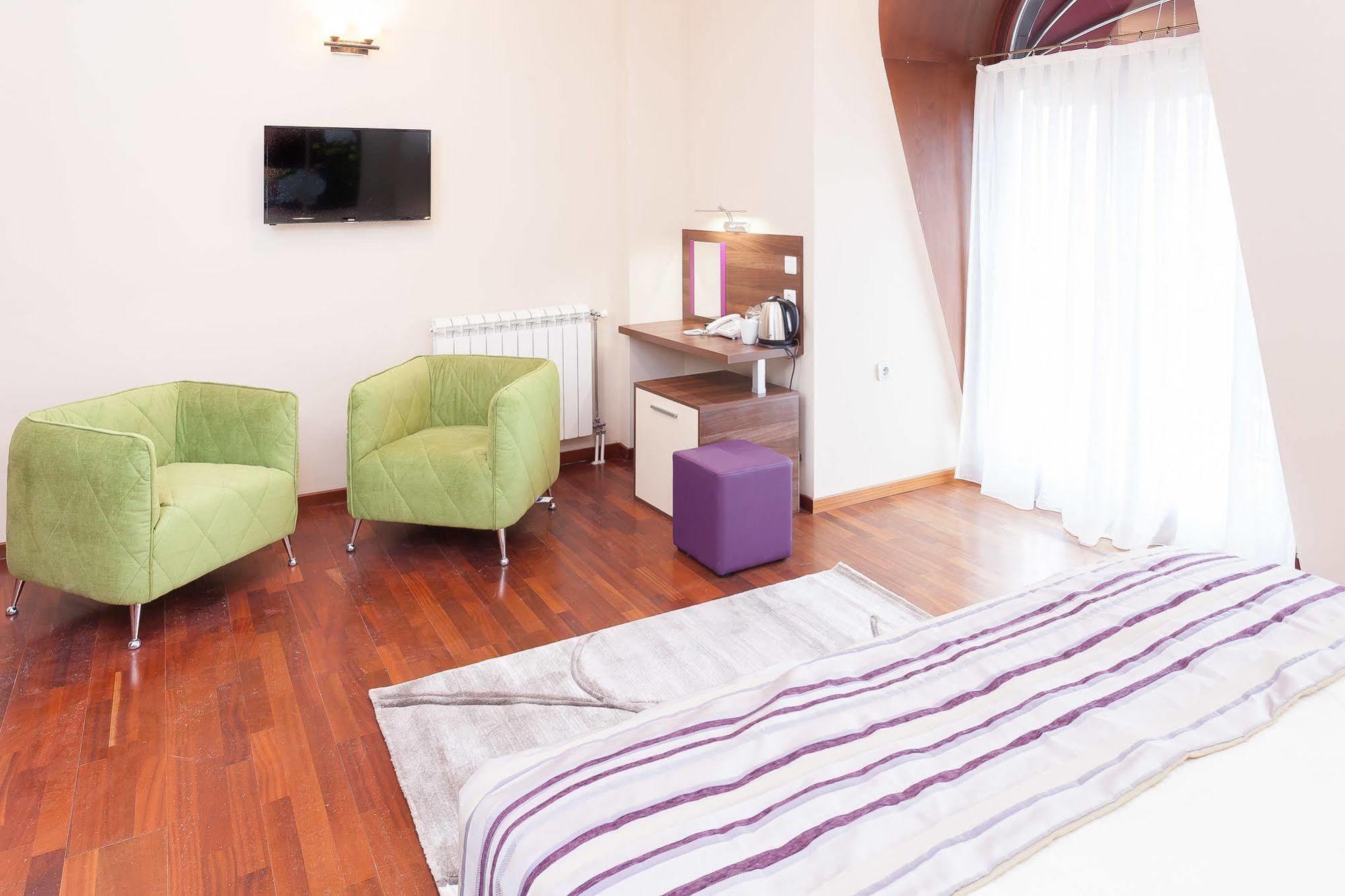 Modern Inn Boutique Hotel Skopje Extérieur photo