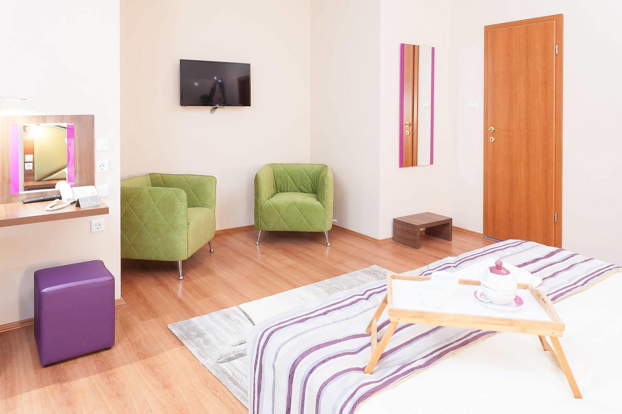 Modern Inn Boutique Hotel Skopje Extérieur photo