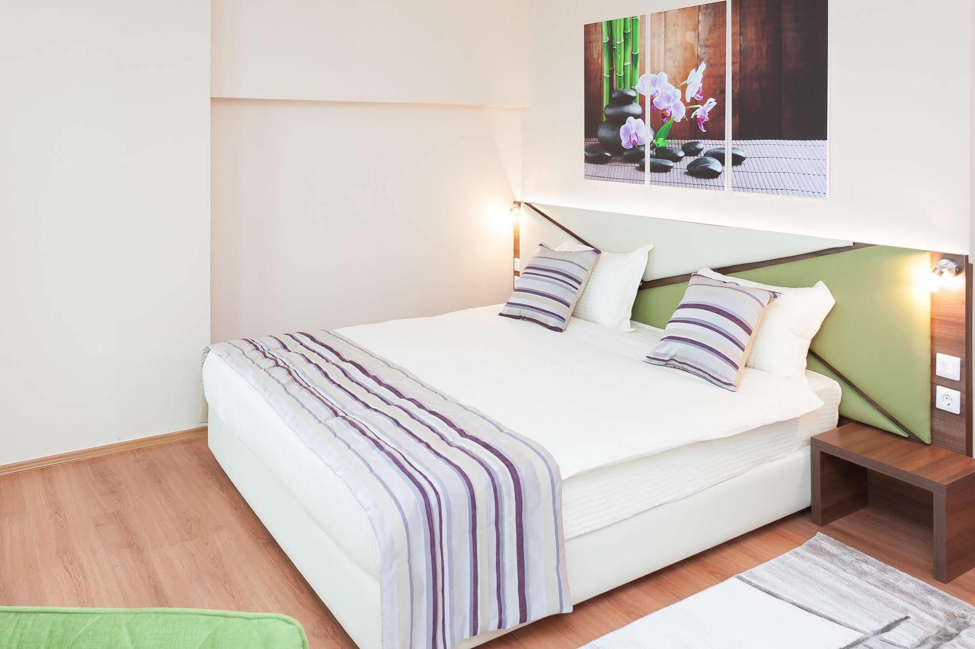 Modern Inn Boutique Hotel Skopje Extérieur photo