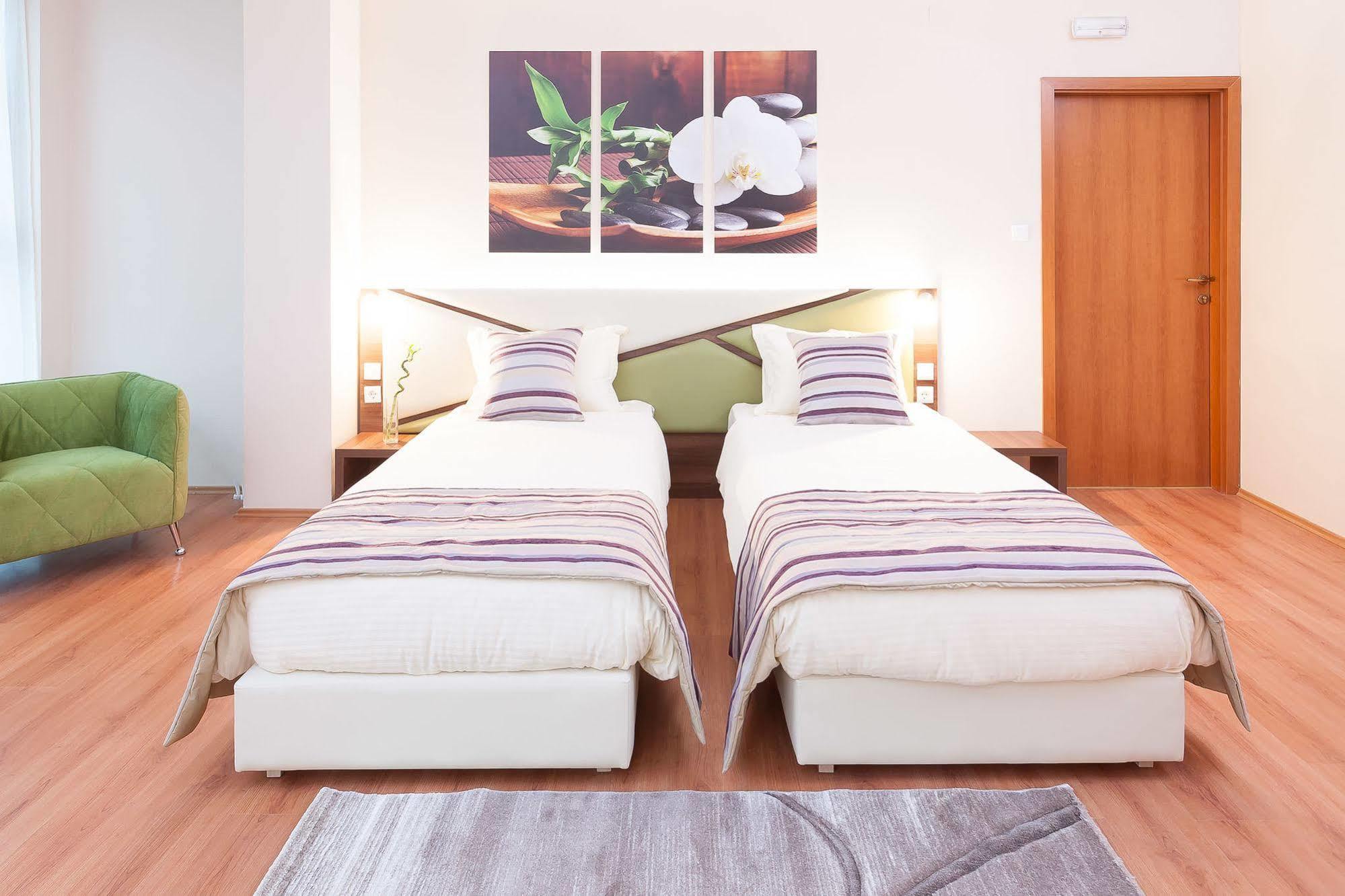 Modern Inn Boutique Hotel Skopje Extérieur photo